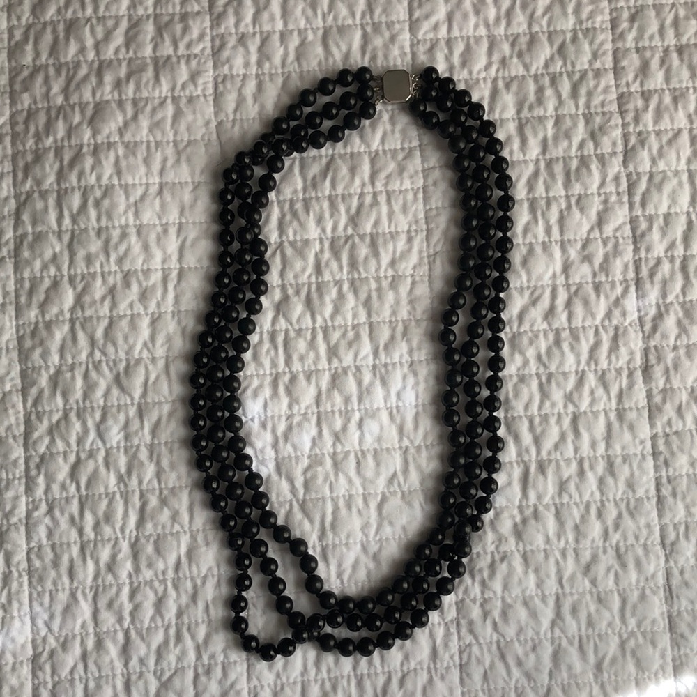 Vintage Sterling silver clasp black pearl like necklace